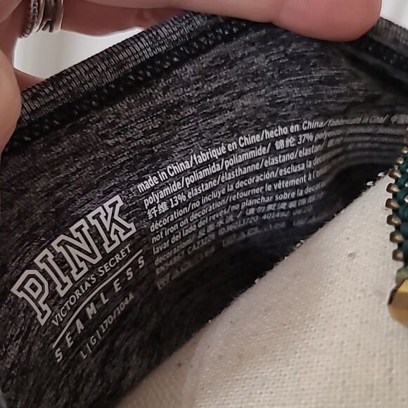 💲1️⃣0️⃣ Bundled ✔️PINK Long Sleeve Crop Workout Top Grey LVictoria's Secret - Picture 9 of 9